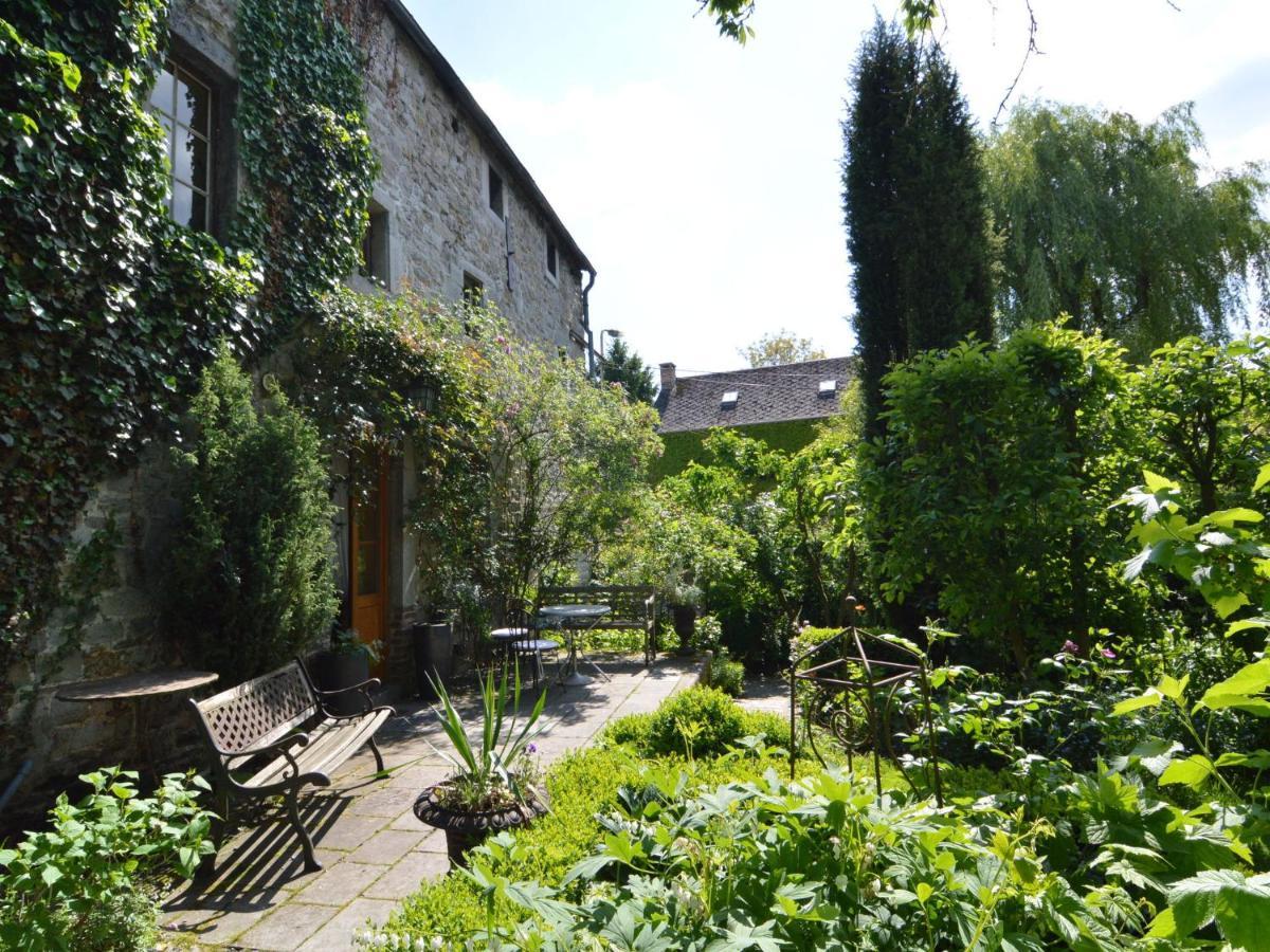 Enchanting Cottage With Terrace Garden Hamoir Exteriör bild