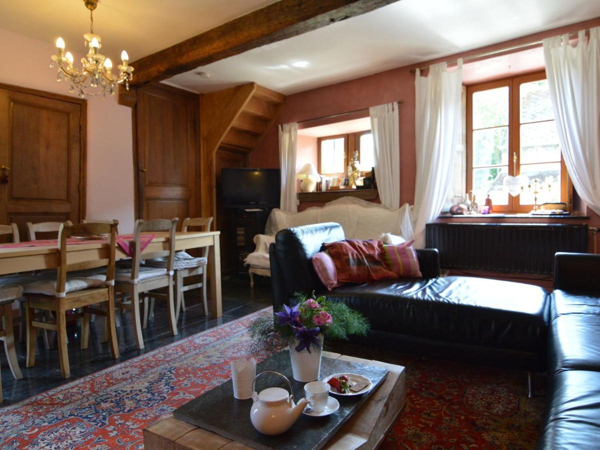 Enchanting Cottage With Terrace Garden Hamoir Exteriör bild